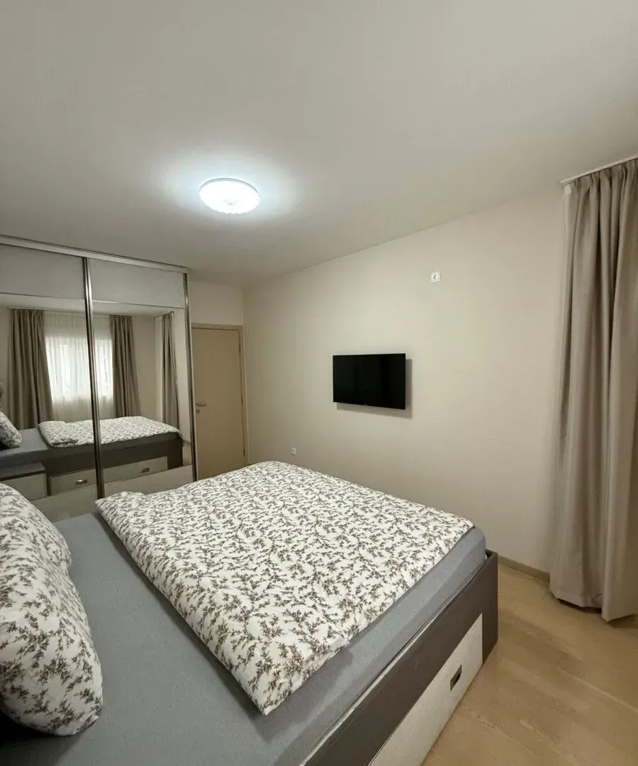 Rent, two bedroom apartment, 77m², City Kvart, Podgorica