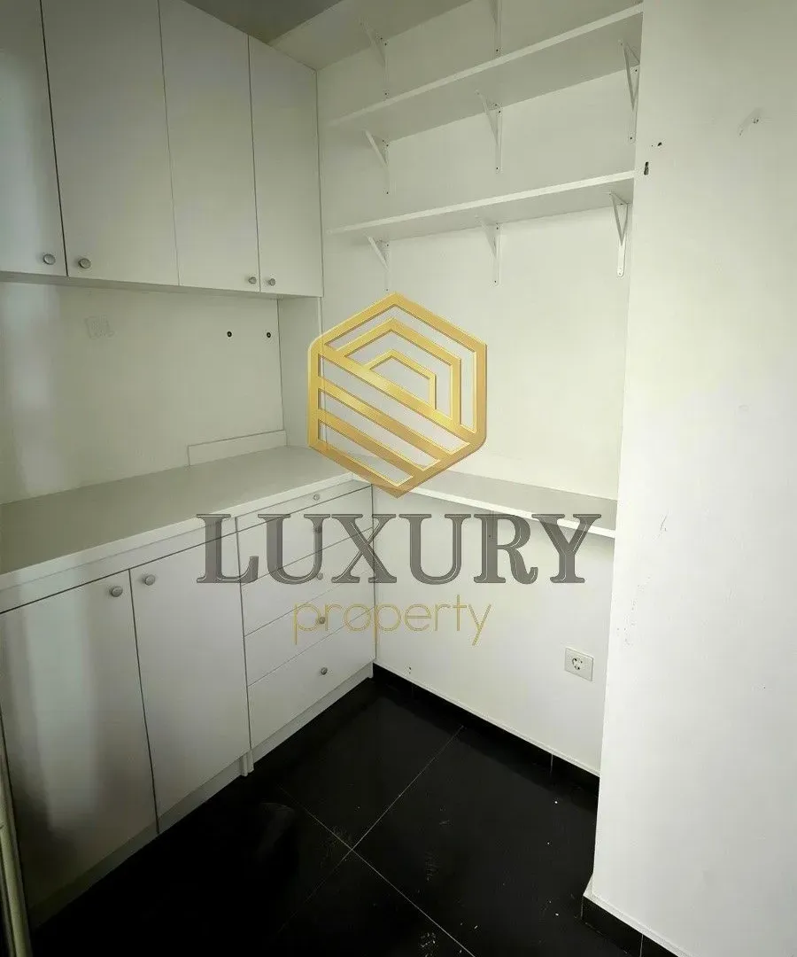 Rent, office space, 33m², City Kvart, Podgorica