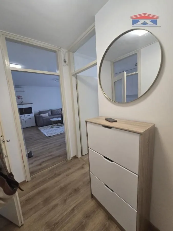 Izdavanje, dvosoban stan, 59m², Novo naselje, Novi Sad