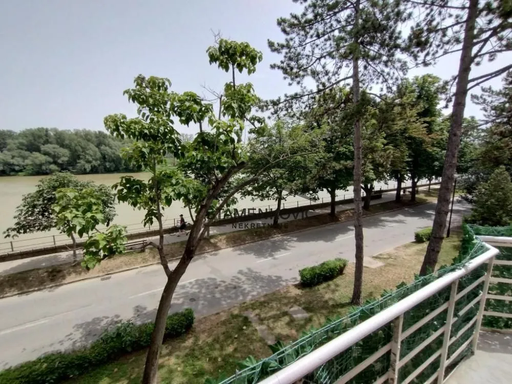 Prodaja, kuća, 111m², Senta, Srbija