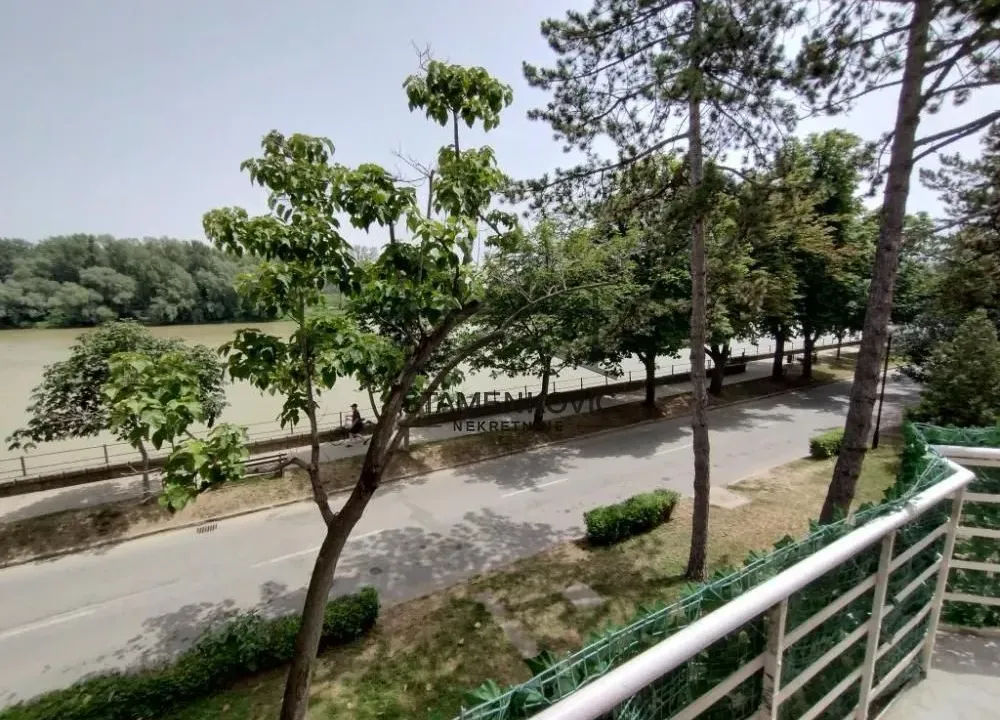 Prodaja, kuća, 111m², Senta, Srbija