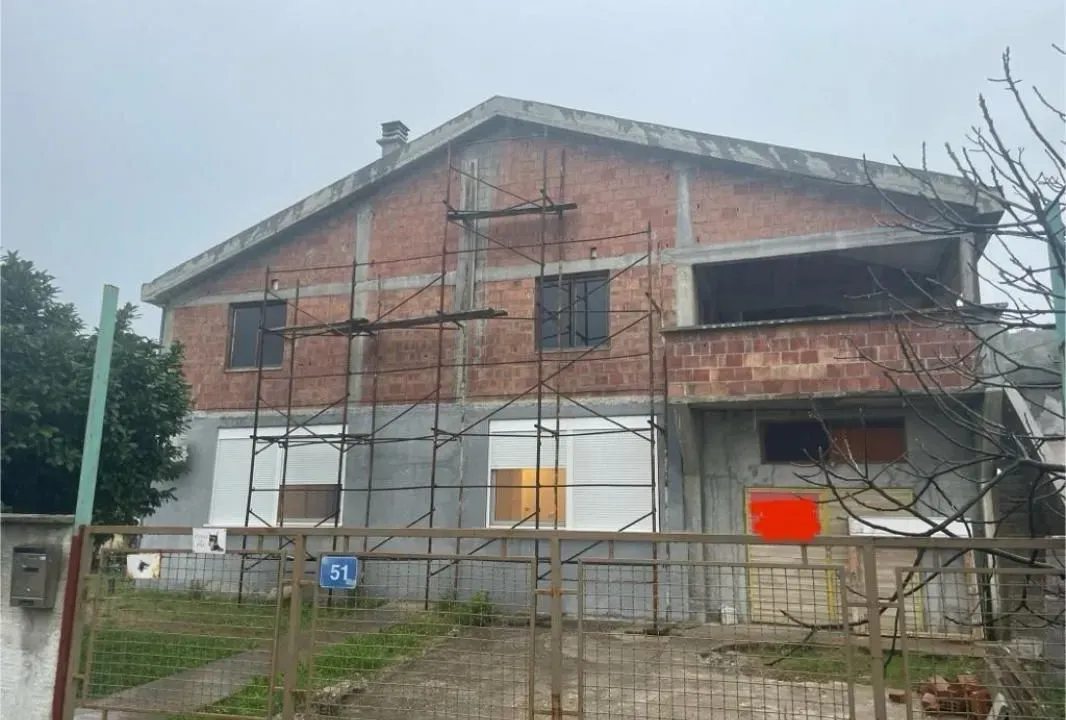 Sale, house, 400m², Dajbabe, Podgorica