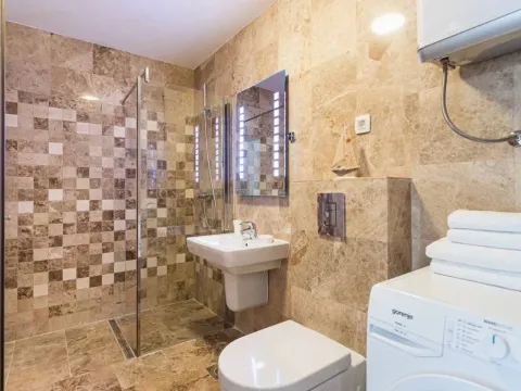 Prodaja, stan, 74m², Budva, Crna Gora - image 6