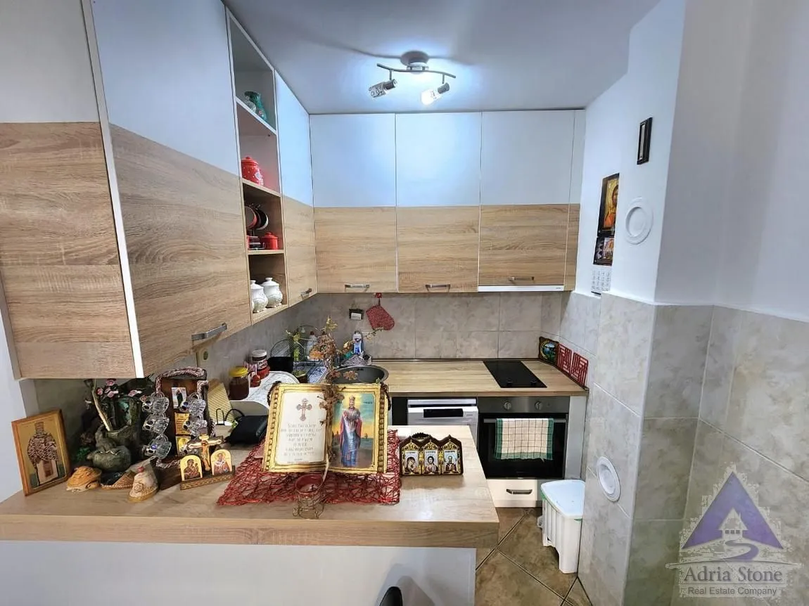 Sale, three bedroom apartment, 114m², Podkošljun, Budva