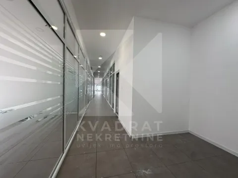 Rent, office space, 362m², Ljubović, Podgorica - image 31