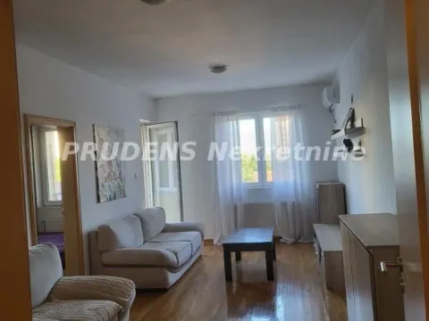 Stan in Čukarica