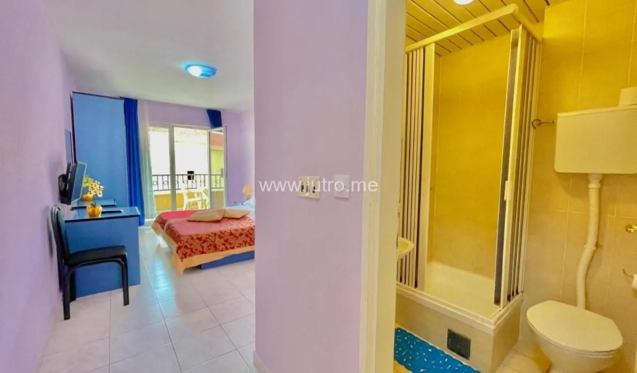 Prodaja, ugostiteljski objekat, 1300m², Centar, Budva