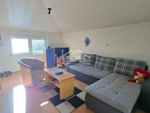 Prodaja, trosoban stan, 73m², Karaburma, Palilula Sve Podlokacije - image 9
