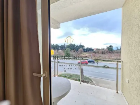 Rent, one bedroom apartment, 55m², Šušanj, Bar - image 15