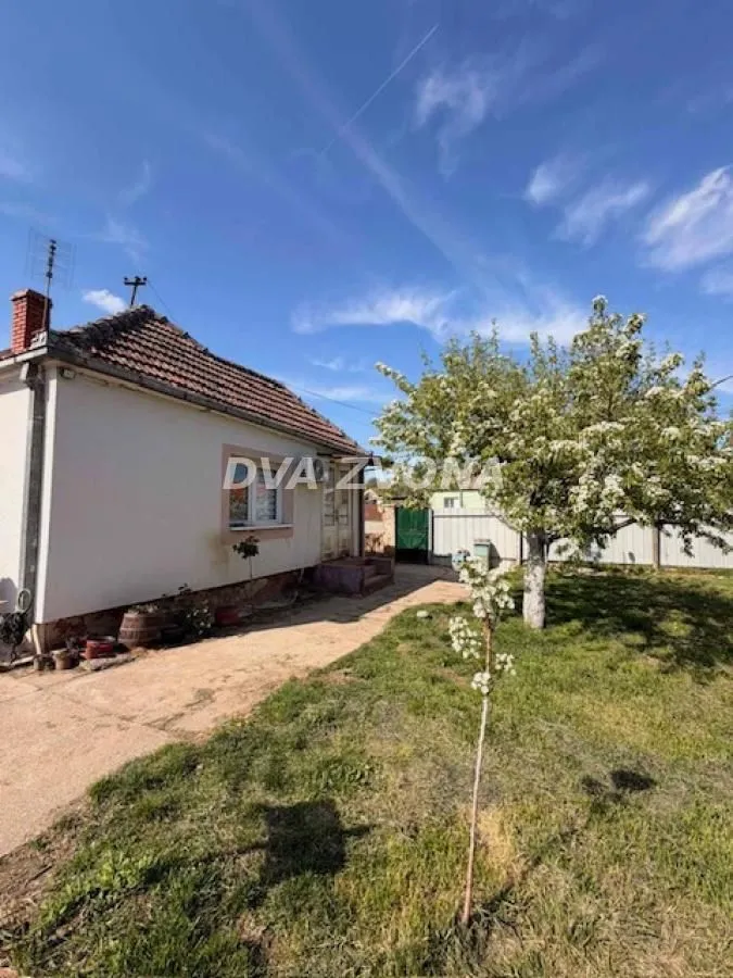 Prodaja, kuća, 42m², Čortanovci, Inđija