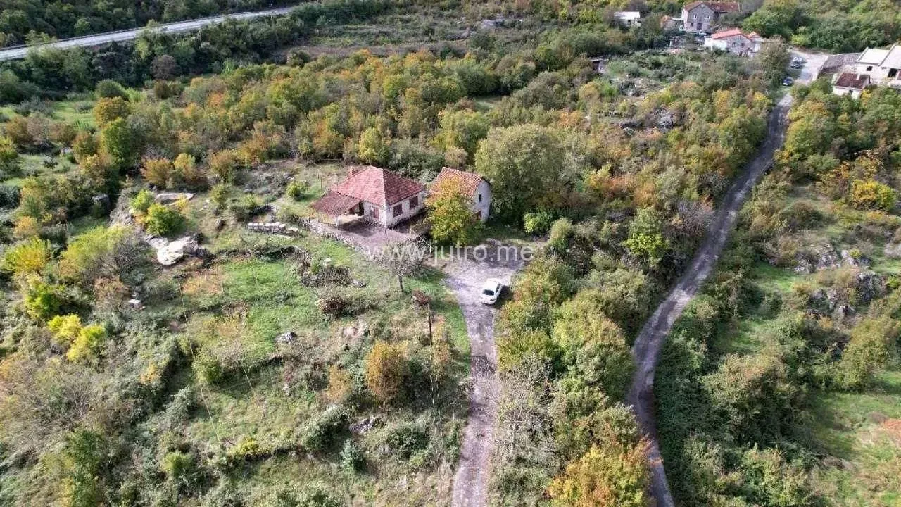 Sale, house, 22500m², Cetinje, Crna Gora