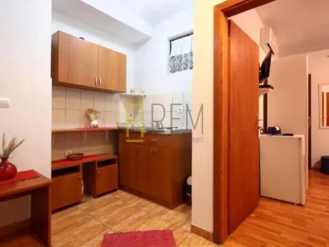 Prodaja, kuća, 398m², Budva, Crna Gora - image 11
