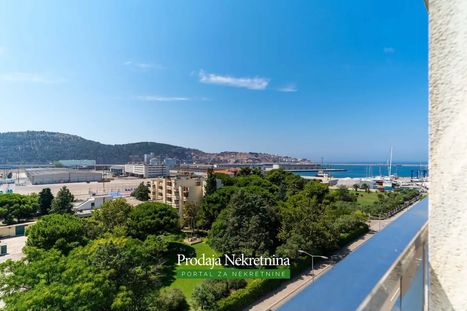Rent, two bedroom apartment, 130m², Centar, Bar