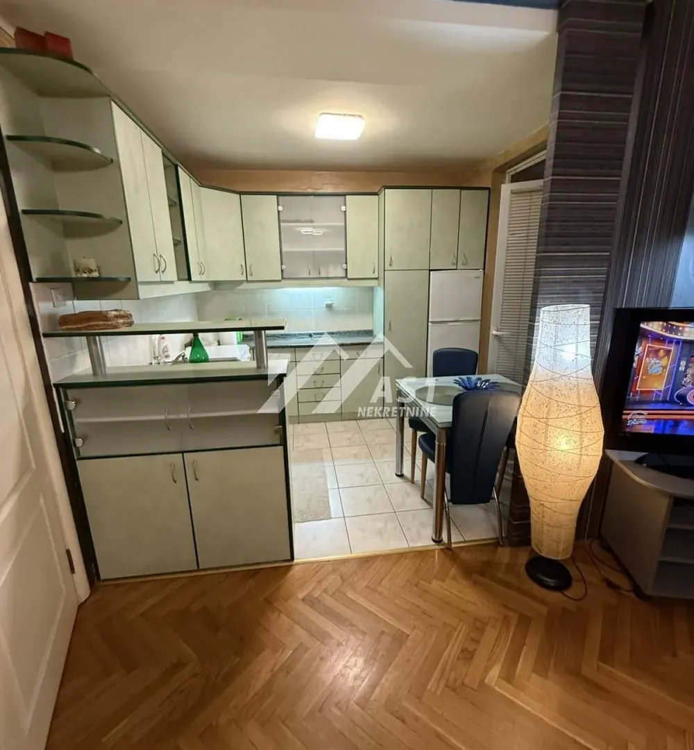 Izdavanje, dvosoban stan, 45m², Nova Detelinara, Novi Sad Sve Podlokacije