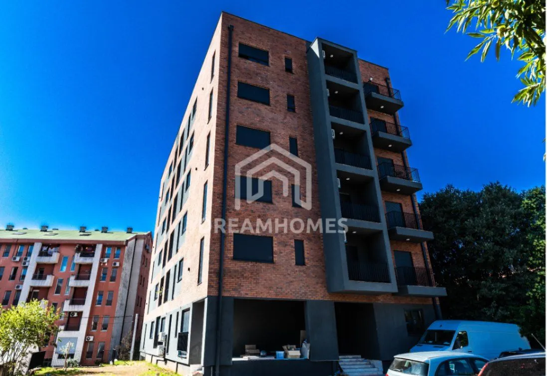 Prodaja, jednosoban stan, 45m², Vezirov Most, Podgorica