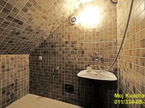 Prodaja, kuća, 250m², Brace Jerković, Voždovac Sve Podlokacije - image 13