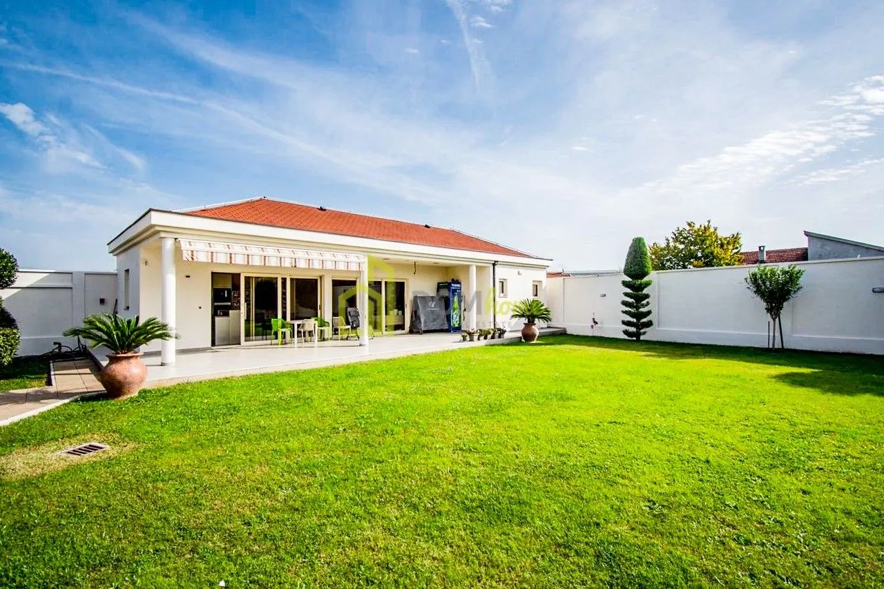Rent, house, 600m², Zeta, Podgorica