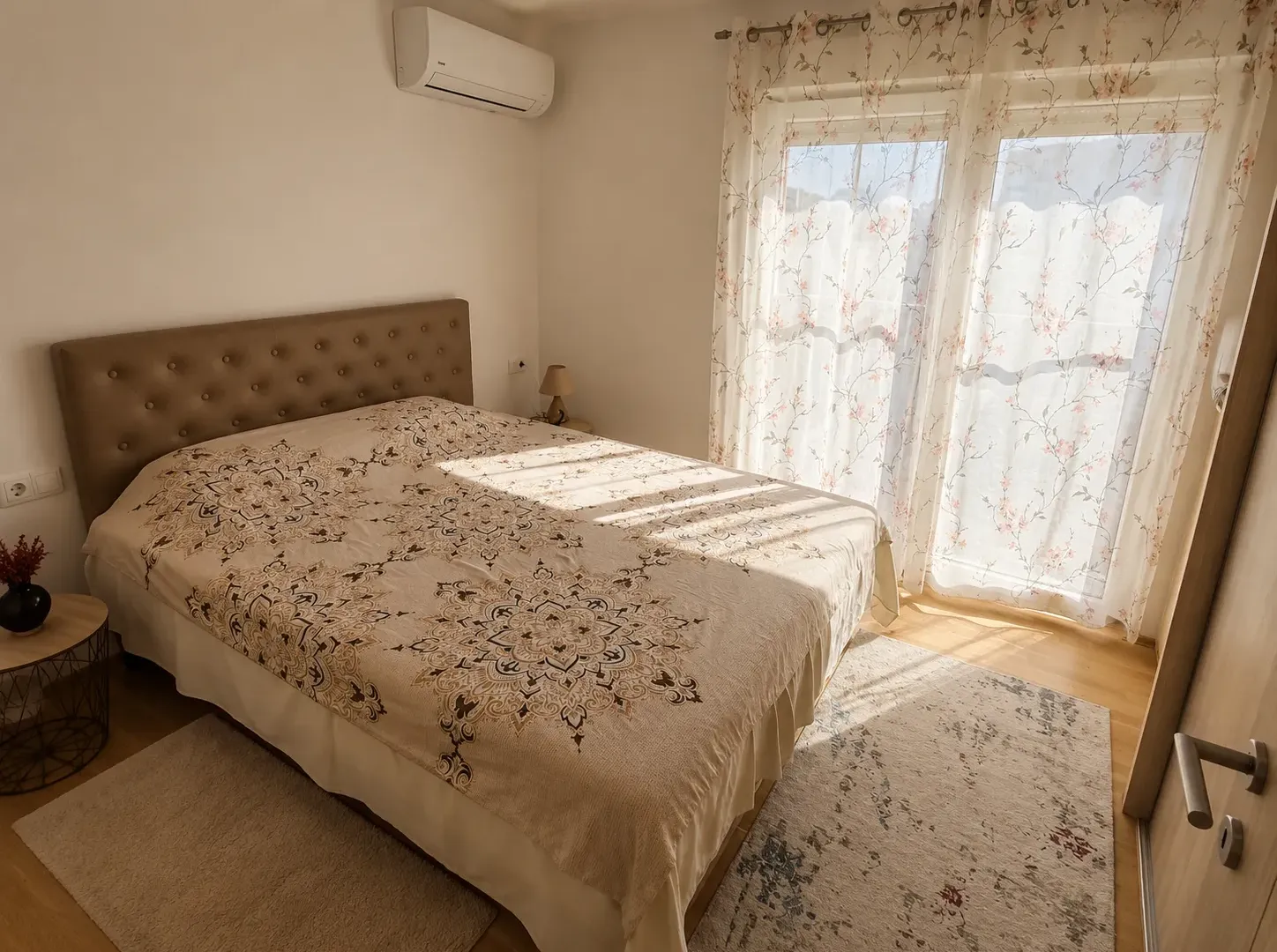 Izdavanje, jednosoban stan, 50m², Blok 9, Podgorica
