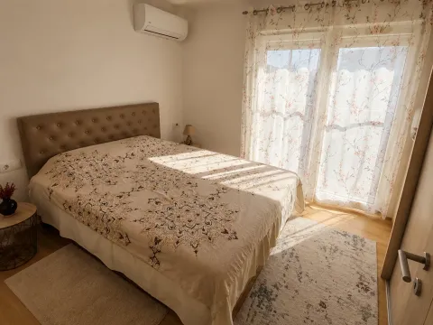 Izdavanje, jednosoban stan, 50m², Blok 9, Podgorica - image 5