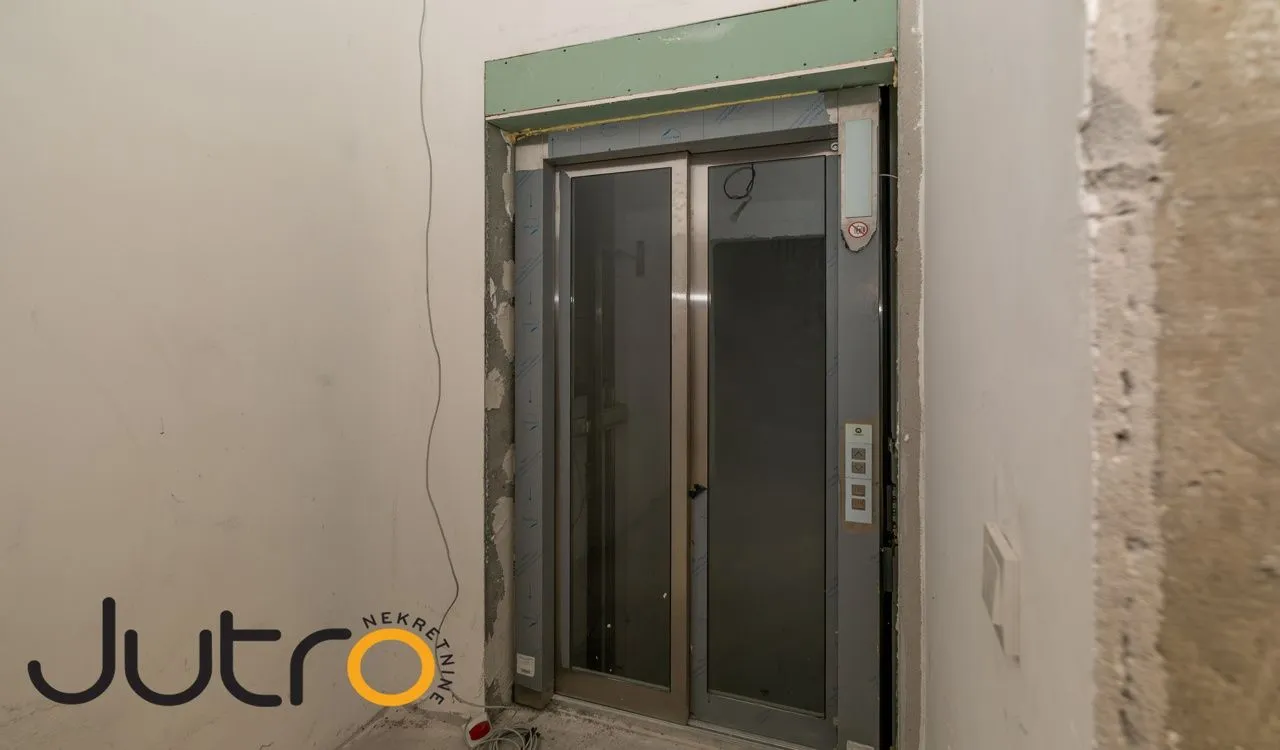 Rent, office space, 178m², Podgorica, Crna Gora