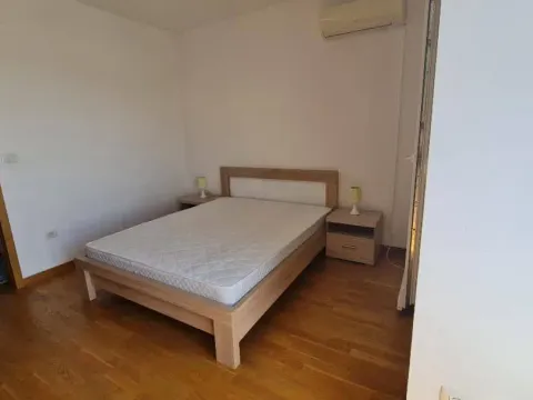Rent, two bedroom apartment, 68m², City Kvart, Podgorica - image 4