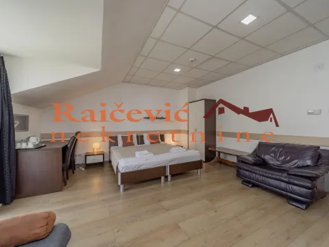 Sale, one bedroom apartment, 33m², Autokomanda, Voždovac Sve Podlokacije - image 4