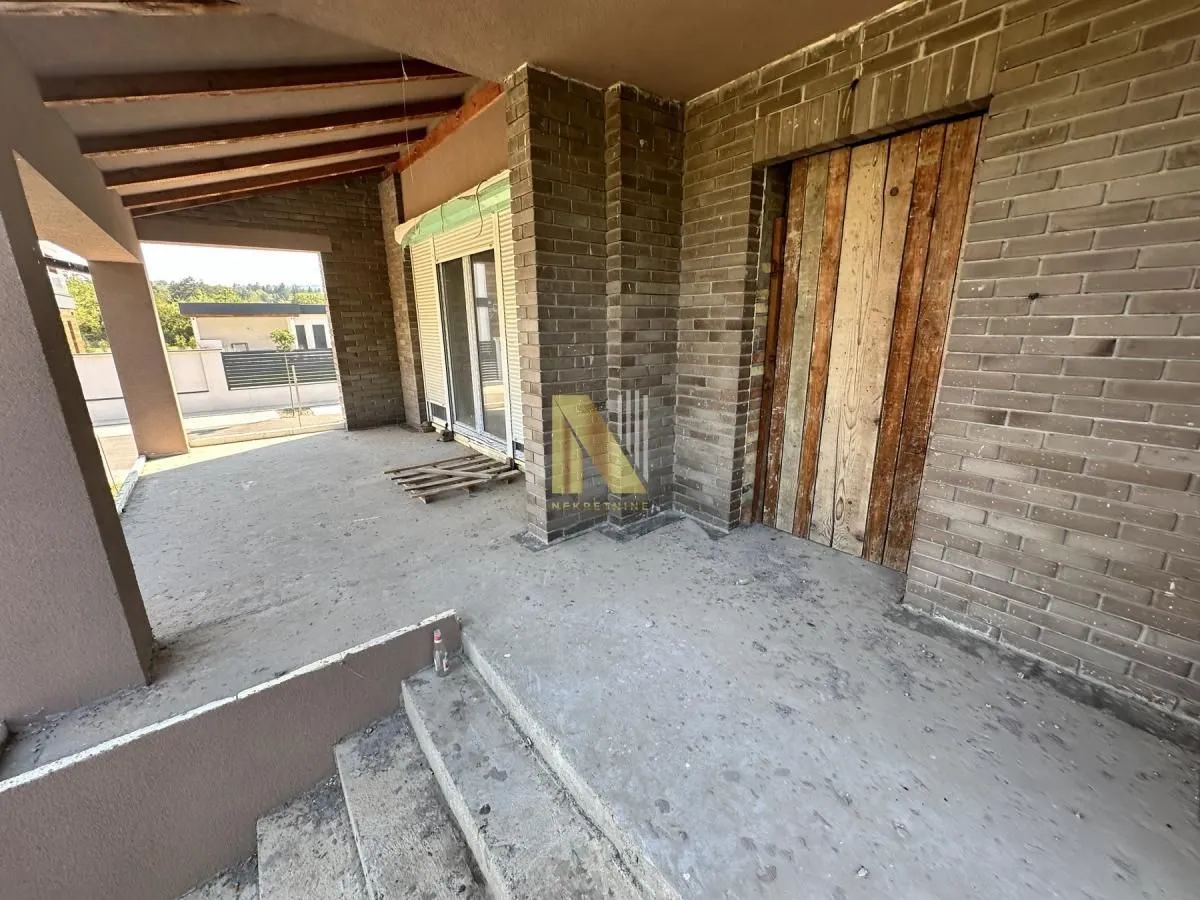 Prodaja, kuća, 321m², Sremska Kamenica, Petrovaradin