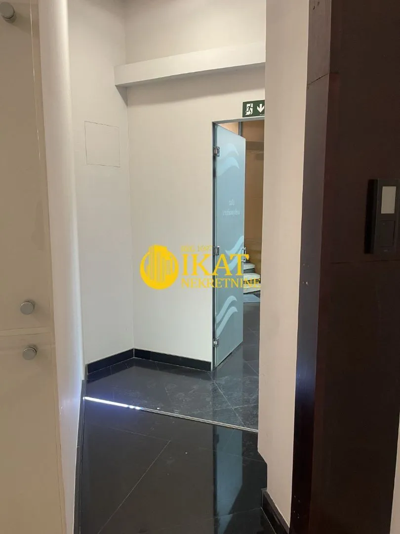 Rent, office space, 526m², Stari Grad, Beograd