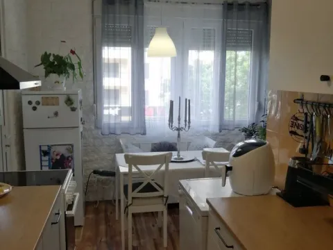 Izdavanje, dvosoban stan, 73m², Stara Varoš, Podgorica - image 3