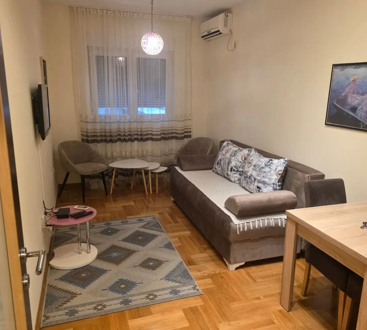 Izdavanje, stan, 25m², Pobrežje, Podgorica