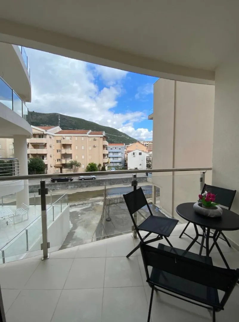 Prodaja, dvosoban stan, 71m², Centar, Budva
