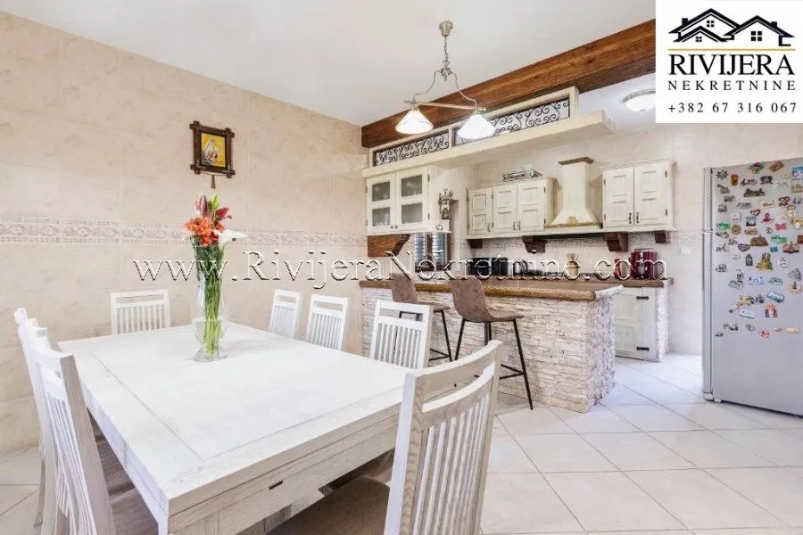 Sale, house, 396m², Kotor, Crna Gora