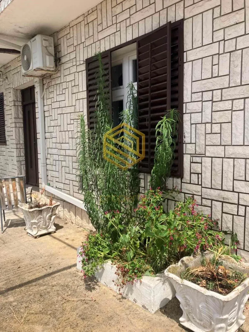 Rent, four bedroom apartment, 150m², Momišići, Podgorica