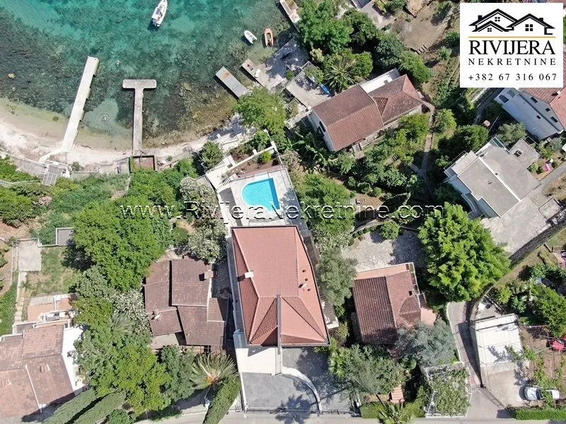 Prodaja, kuća, 285m², Njivice, Herceg Novi