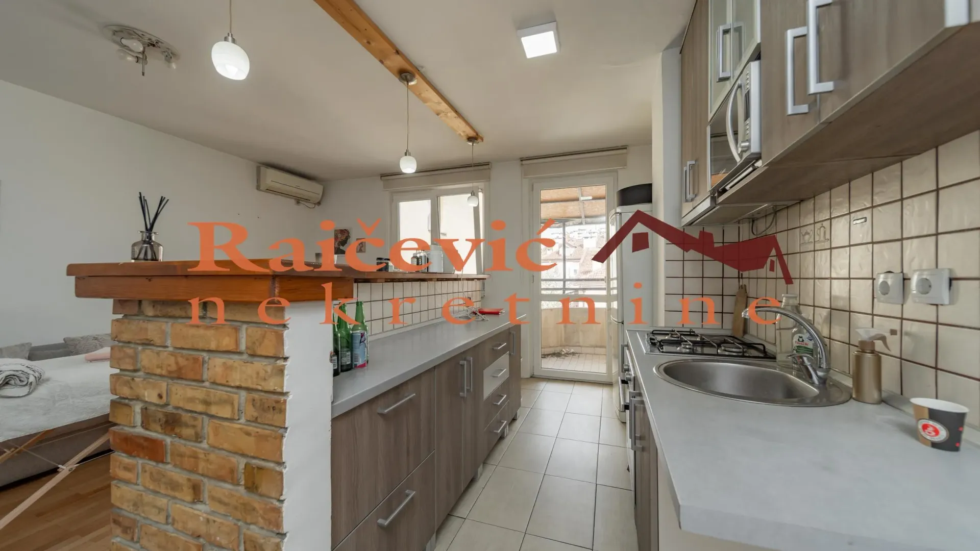 Sale, four bedroom apartment, 93m², Karaburma, Palilula Sve Podlokacije