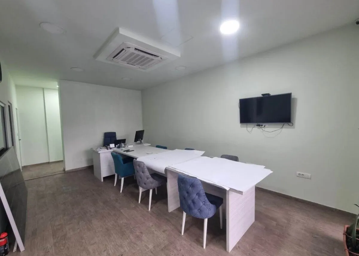 Sale, office space, 56m², City Kvart, Podgorica