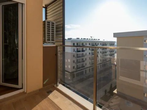 Izdavanje, dvosoban stan, 75m², City Kvart, Podgorica - image 12