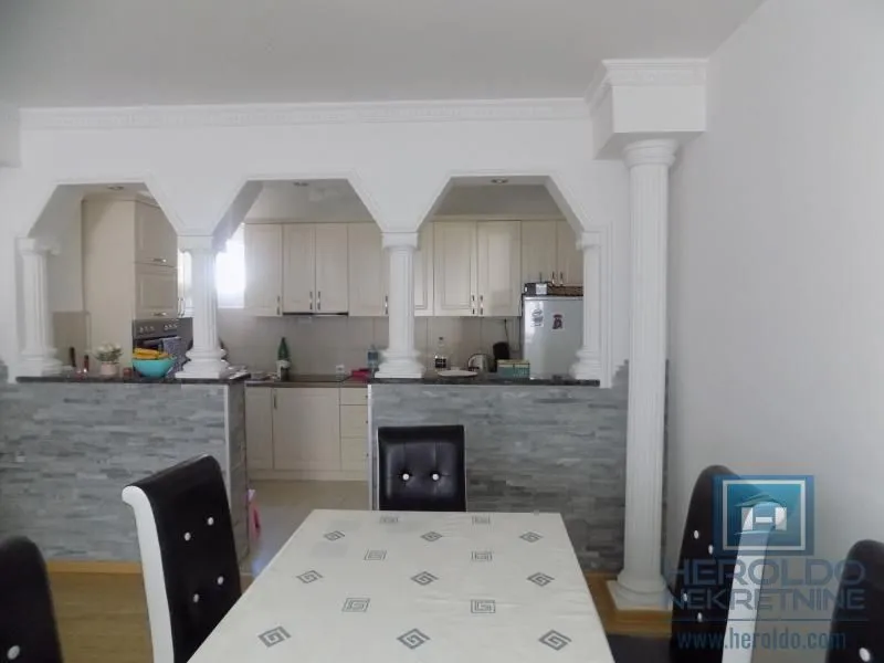 Sale, house, 230m², Centar, Paraćin
