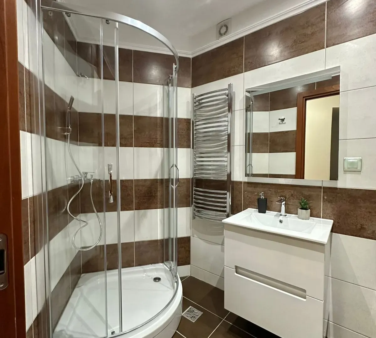 Rent, one bedroom apartment, 53m², Centar, Podgorica