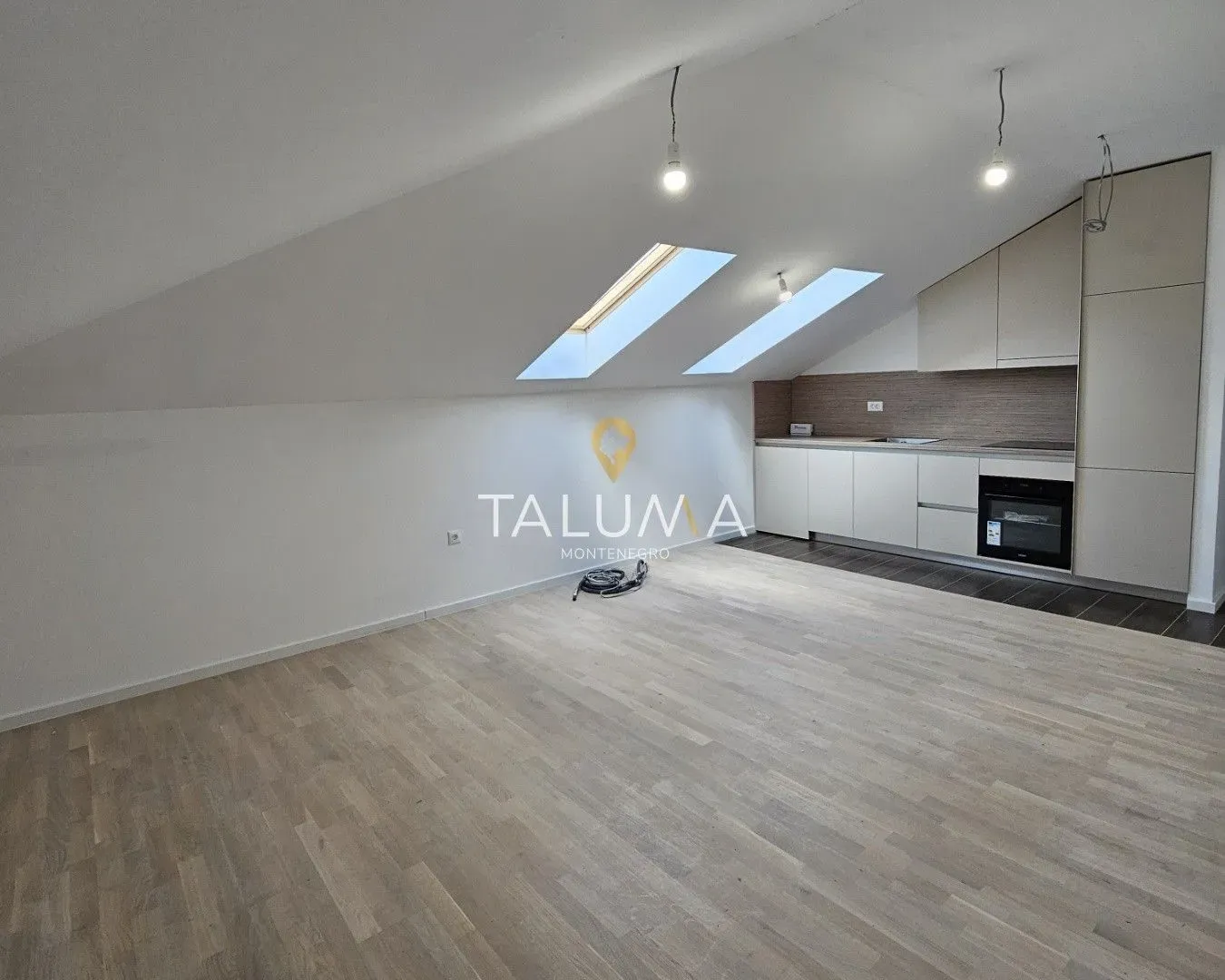 Prodaja, jednosoban stan, 44m², Tološi, Podgorica