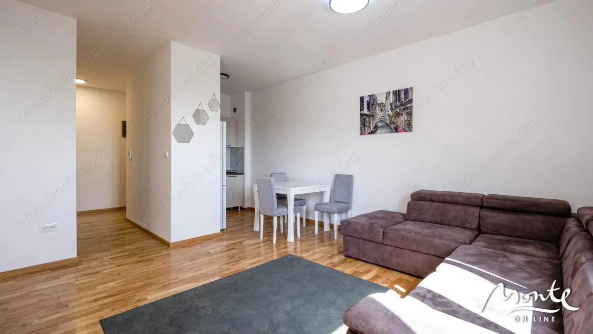Sale, two bedroom apartment, 59m², Bečići, Budva