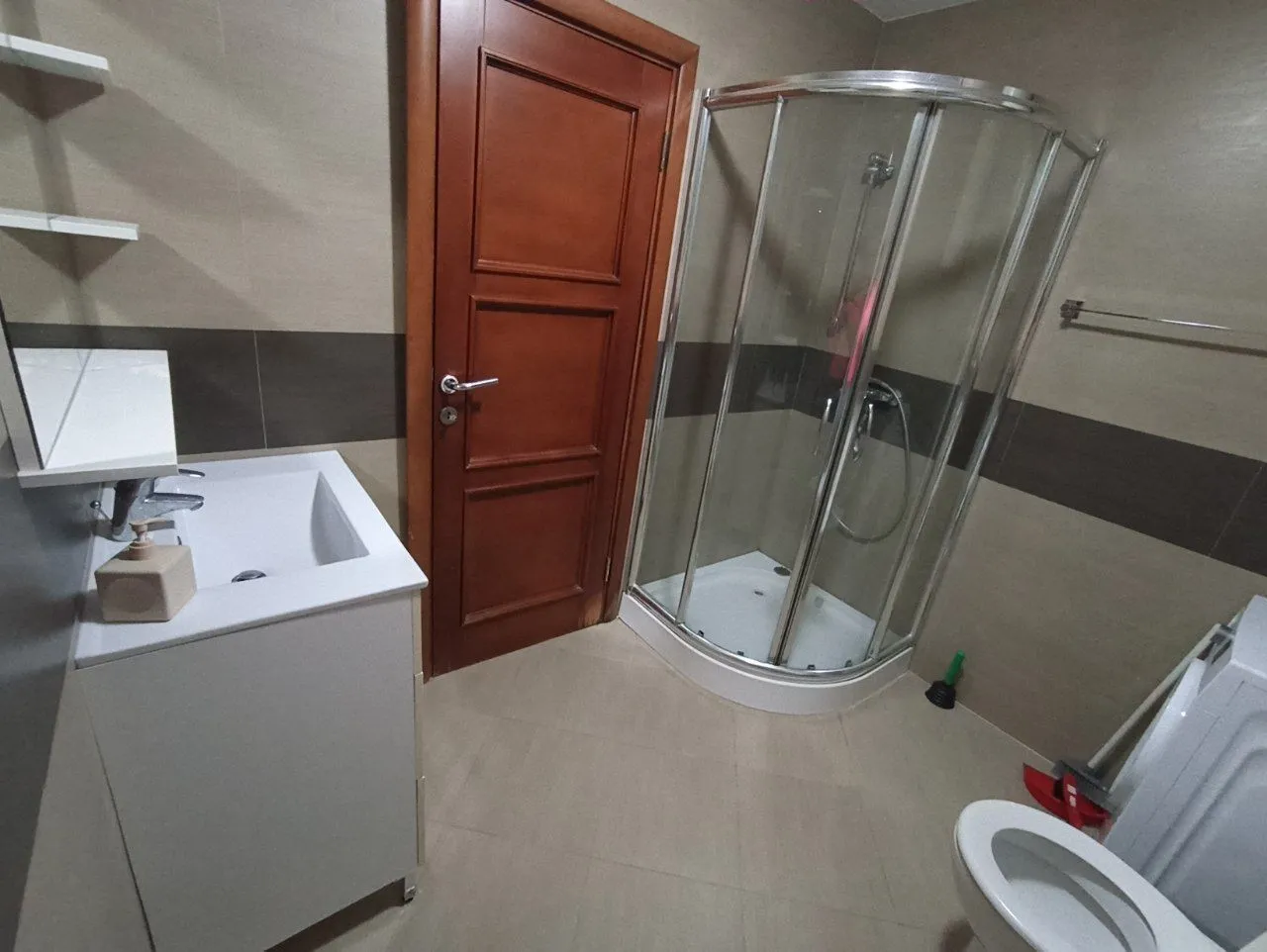 Izdavanje, jednosoban stan, 45m², Dobra Voda, Budva