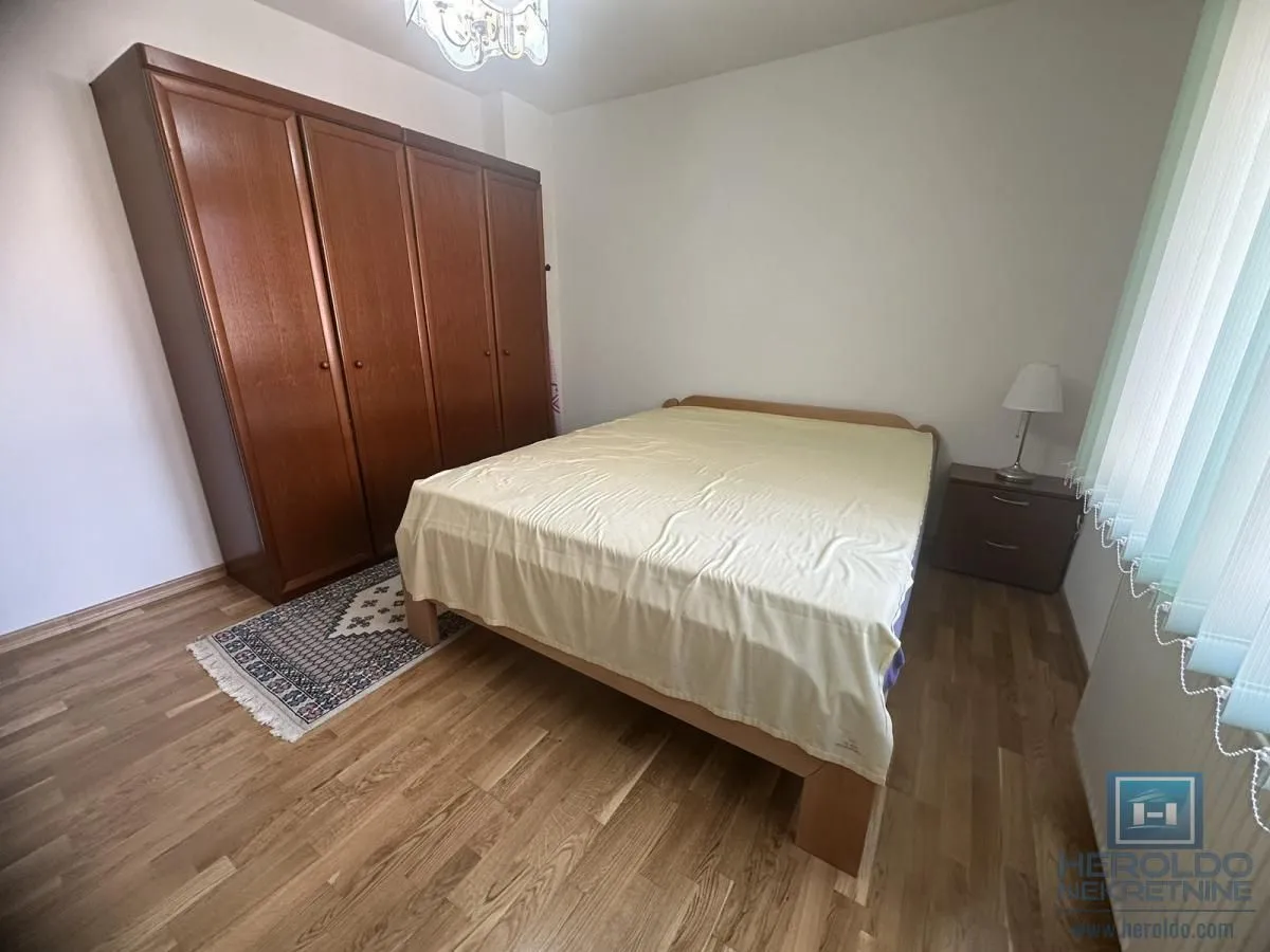 Prodaja, kuća, 300m², Ćuprija, Srbija