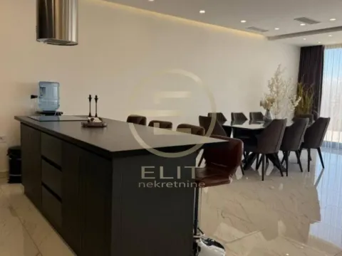 Prodaja, kuća, 173m², Sremska Kamenica, Petrovaradin - image 7