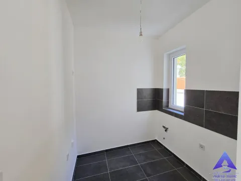 Prodaja, dvosoban stan, 54m², Petrovac, Budva - image 6