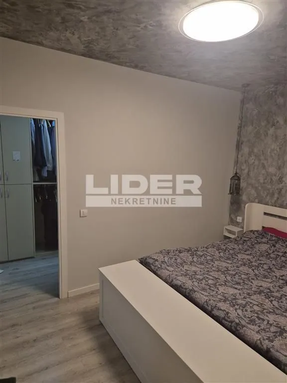 Izdavanje, četvorosoban stan, 100m², Voždovac Sve Podlokacije, Beograd