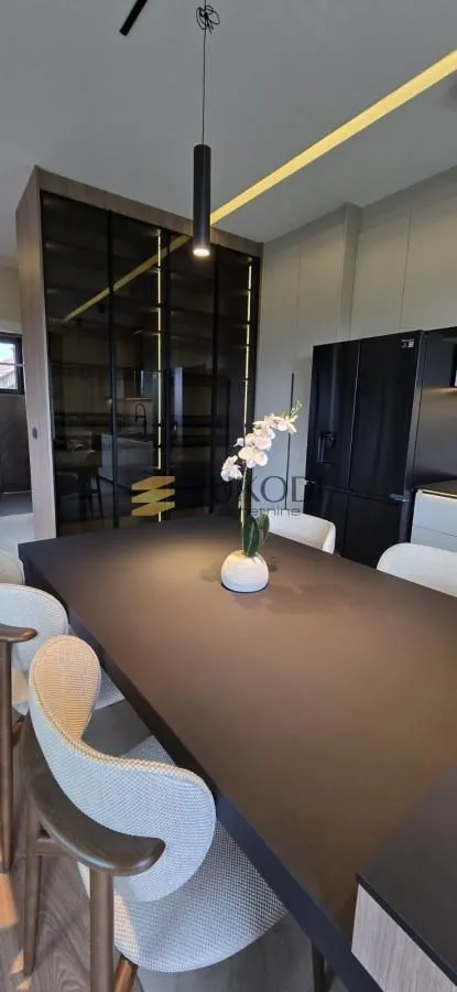 Izdavanje, trosoban stan, 82m², Olimp, Zvezdara Sve Podlokacije