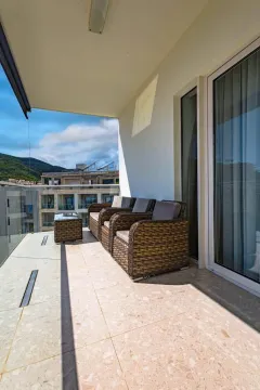 Sale, two bedroom apartment, 85m², Tre Canne, Budva - image 6