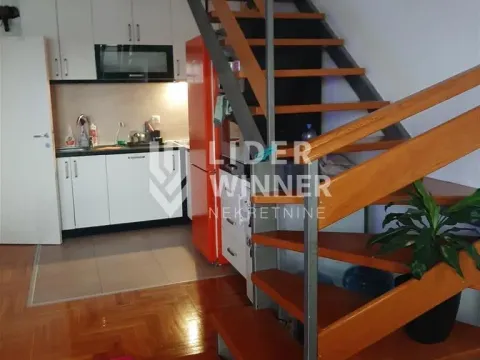 Sale, four bedroom apartment, 100m², Zemun Gornji Grad, Zemun Sve Podlokacije - image 6