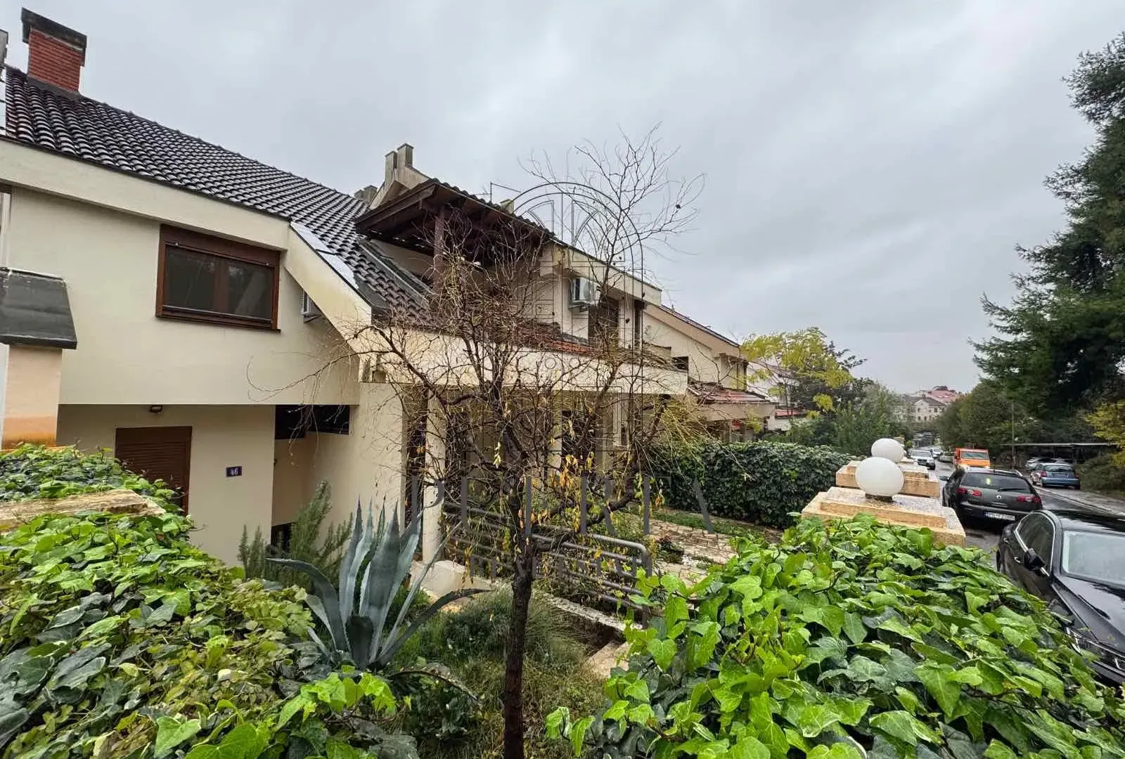 Rent, house, 300m², Gorica C, Podgorica